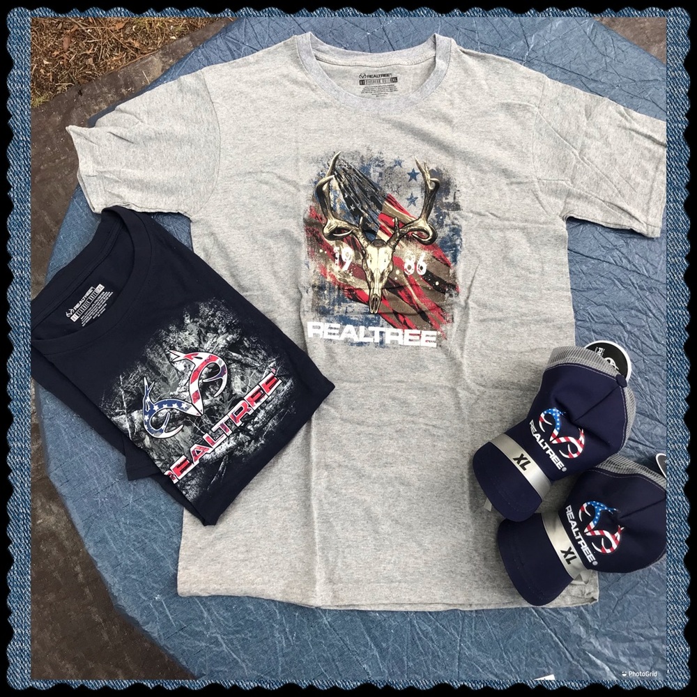 RealTree 🐻XL🐻 2 tee-shirt/2hats bundle gift set